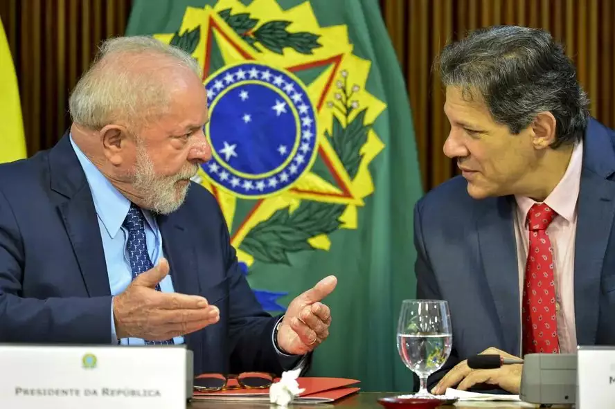 “Eu digo para o Haddad: não se preocupe, as coisas vão dar certo”, afirma Lula 1 Studio Notícias | Studio TV “Eu digo para o Haddad: não se preocupe, as coisas vão dar certo”, afirma Lula