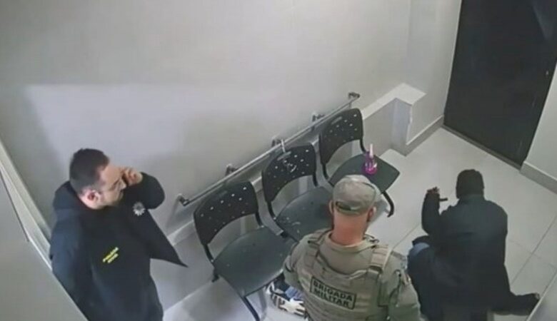 Studio Notícias | Studio TV Policiais civis efetuam salvamento dentro da DPPA de Santa Cruz do Sul