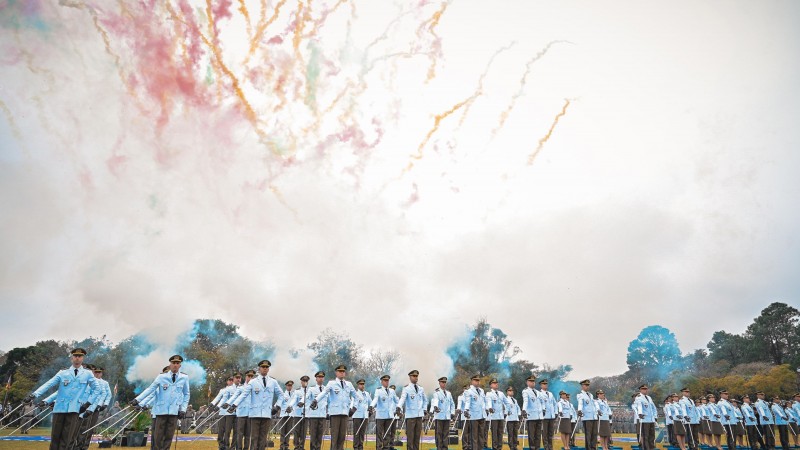 Brigada Militar forma 63 novos capitães para reforçar o efetivo da corporação e a segurança pública 1 Studio Notícias | Studio TV Brigada Militar forma 63 novos capitães para reforçar o efetivo da corporação e a segurança pública