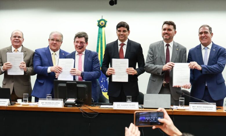 Studio Notícias | Studio TV Reforma tributária: grupo inclui carros elétricos no imposto seletivo