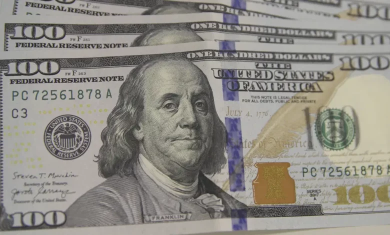 Studio Notícias | Studio TV Dólar cai a R$ 5,77 e tem maior sequência de quedas desde o Plano Real