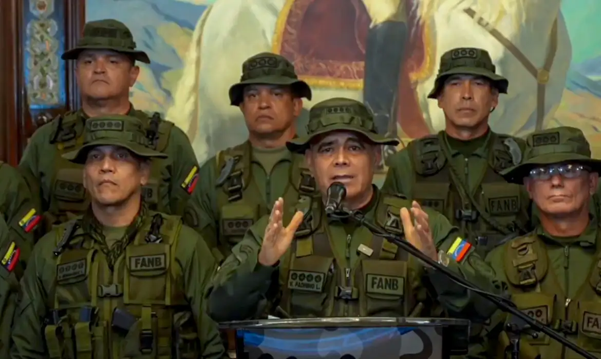Forças Armadas da Venezuela reafirmam lealdade a Maduro 1 Studio Notícias | Studio TV Forças Armadas da Venezuela reafirmam lealdade a Maduro