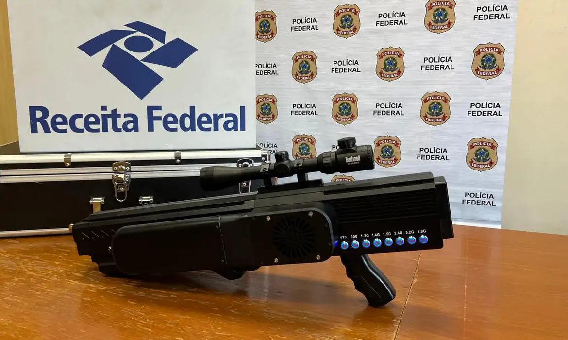 Studio Notícias | Studio TV Homem é preso no Rio por importação ilegal de fuzil antidrones