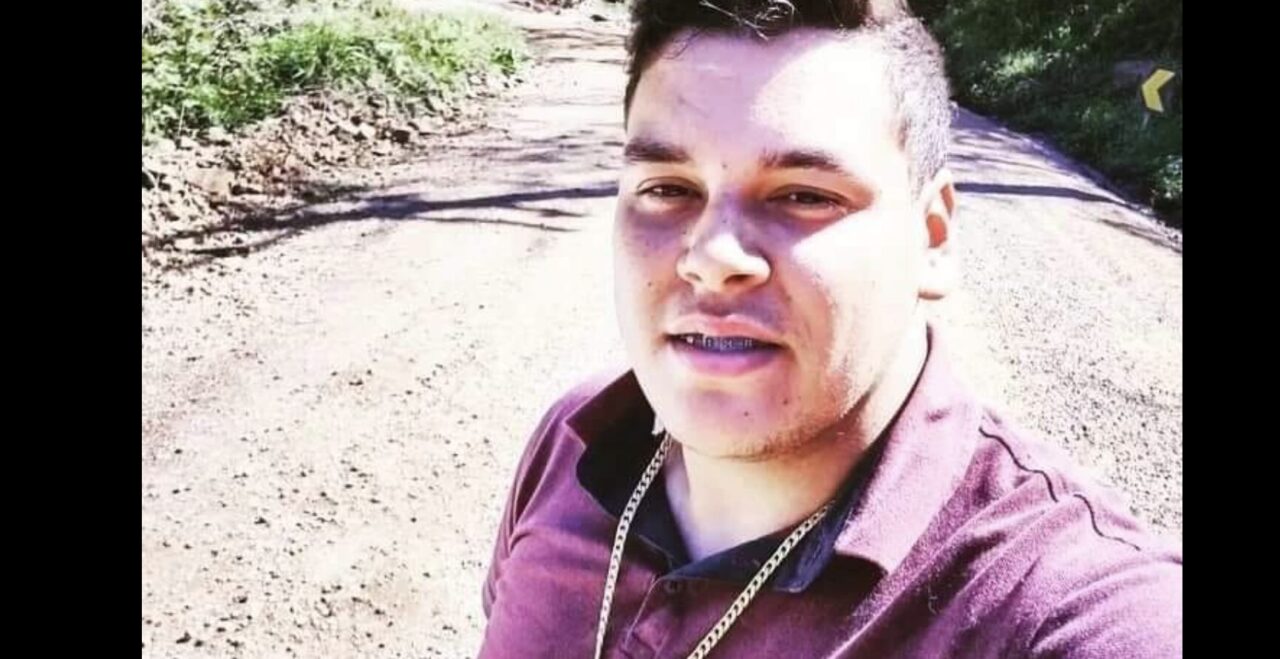 Jovem de Putinga morre após acidente enquanto fazia manutenção em caminhão 1 Studio Notícias | Studio TV Jovem de Putinga morre após acidente enquanto fazia manutenção em caminhão