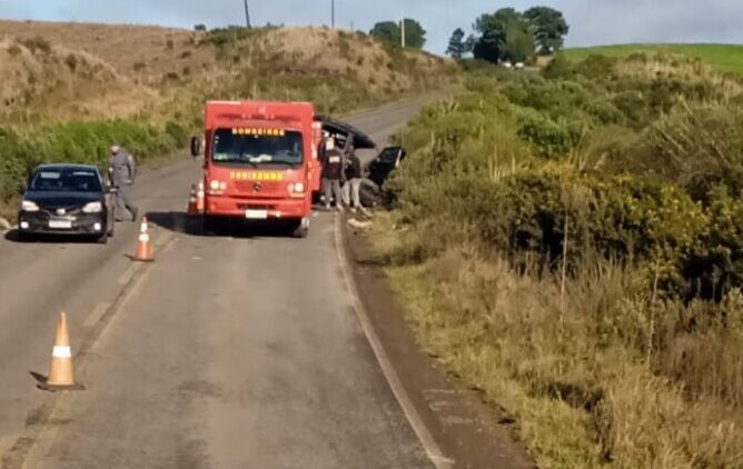 Studio Notícias | Studio TV Acidente fatal na ERS-020: colisão entre Troller e carreta deixa um morto