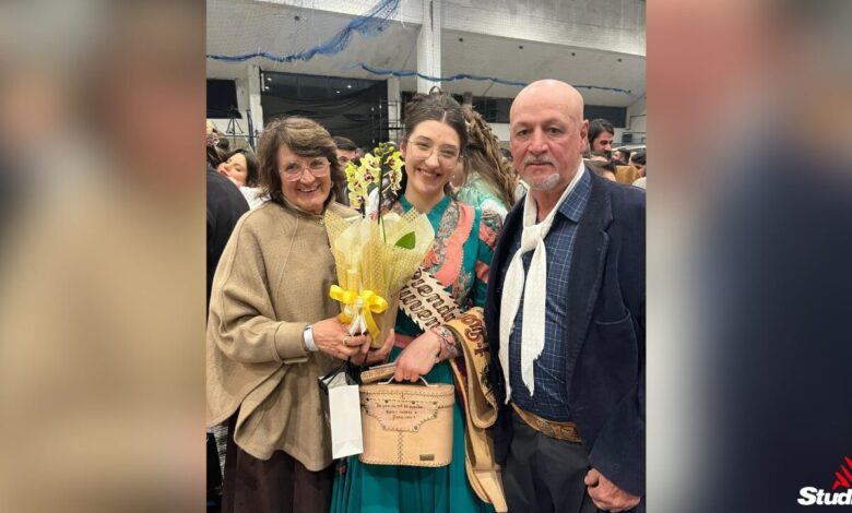 Studio Notícias | Studio TV Amanda, do CTG Rincão da Roça Reúna, conquista o título de 3ª Prenda Juvenil do Rio Grande do Sul