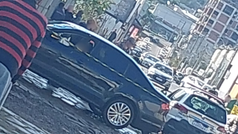 Homem é morto a tiros dentro de carro em Caxias do Sul 1 Studio Notícias | Studio TV Homem é morto a tiros dentro de carro em Caxias do Sul