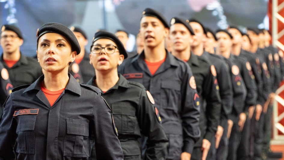 Corpo de Bombeiros Militar forma 96 soldados em Porto Alegre 1 Studio Notícias | Studio TV Corpo de Bombeiros Militar forma 96 soldados em Porto Alegre