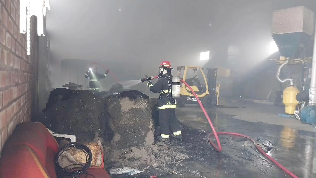 Princípio de incêndio é registrado em empresa em Garibaldi 1 Studio Notícias | Studio TV Princípio de incêndio é registrado em empresa em Garibaldi