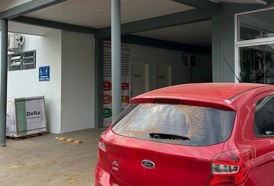 Homem invade hospital e dispara contra paciente na cidade de Planalto 1 Studio Notícias | Studio TV Homem invade hospital e dispara contra paciente na cidade de Planalto
