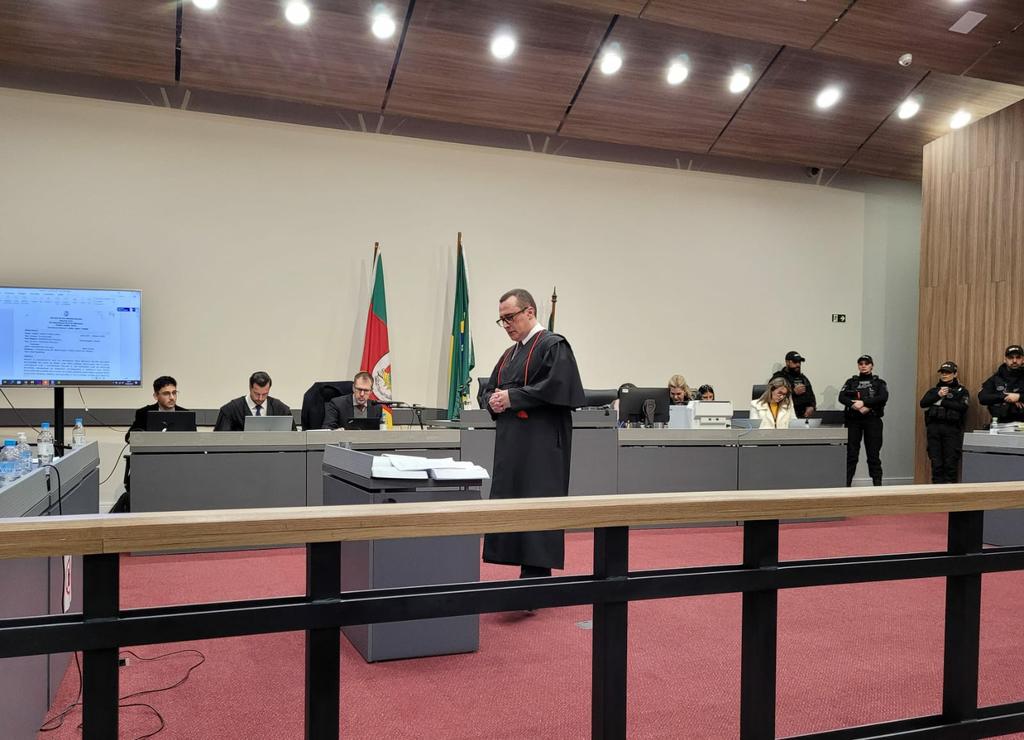 Passo Fundo: acusado pelo MPRS é condenado a 44 anos de prisão por triplo homicídio de integrantes da mesma família 1 Studio Notícias | Studio TV Passo Fundo: acusado pelo MPRS é condenado a 44 anos de prisão por triplo homicídio de integrantes da mesma família