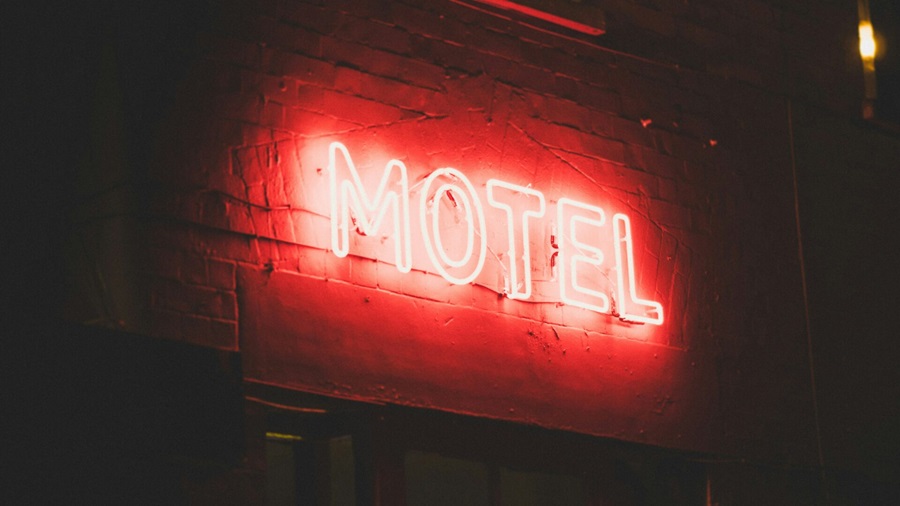 Após furtar cartão da mãe e gastar quase R$ 20 mil, filho fica preso em motel no RS 1 Studio Notícias | Studio TV Após furtar cartão da mãe e gastar quase R$ 20 mil, filho fica preso em motel no RS