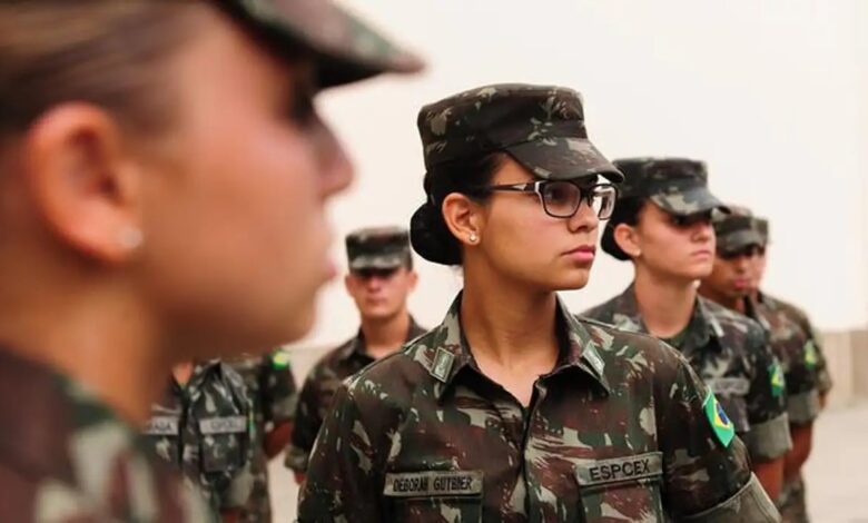 Studio Notícias | Studio TV Mulheres poderão se alistar no serviço militar aos 18 anos