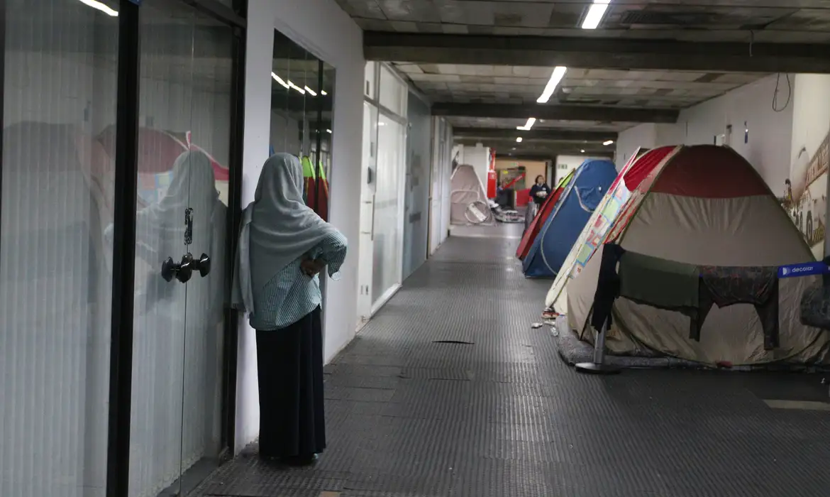 Novas regras para entrada de imigrantes no Brasil entram em vigor 1 Studio Notícias | Studio TV Novas regras para entrada de imigrantes no Brasil entram em vigor