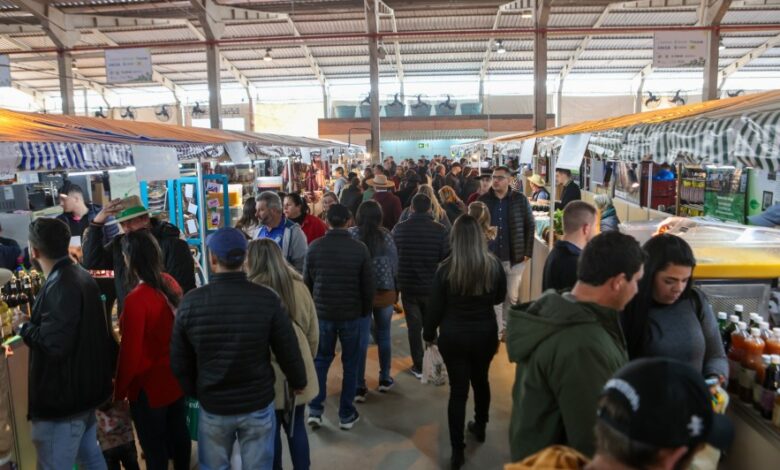 Studio Notícias | Studio TV Pela primeira vez na história, Pavilhão da Agricultura Familiar supera R$ 1 milhão no primeiro dia de vendas