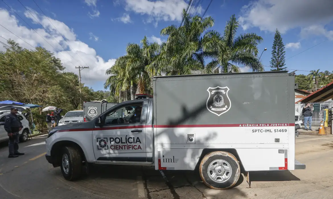 FAB transportará urnas funerárias de vítimas de acidente em Vinhedo 1 Studio Notícias | Studio TV FAB transportará urnas funerárias de vítimas de acidente em Vinhedo