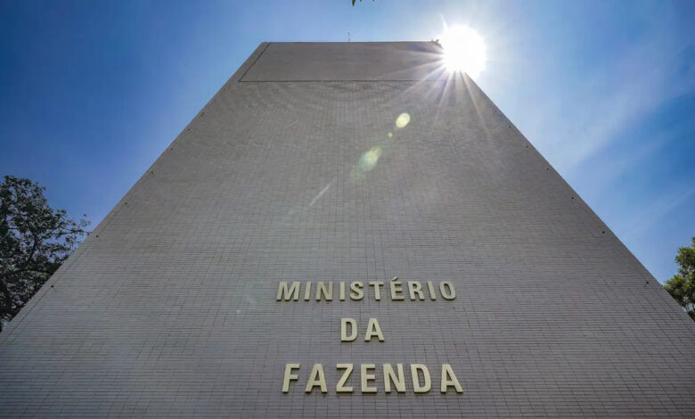 Studio Notícias | Studio TV Ministério da Saúde será o principal afetado por corte de R$ 15 bi do governo