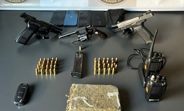 Studio Notícias | Studio TV Brigada Militar prende quadrilha com armas e veículo roubado em São Francisco de Paula