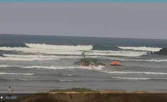 Studio Notícias | Studio TV Homem desaparece após barco com oito tripulantes virar em Passo de Torres