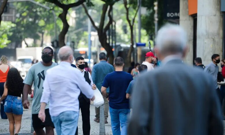 Studio Notícias | Studio TV InfoGripe indica aumento de síndromes respiratórias por covid-19