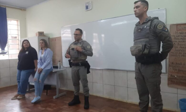 Studio Notícias | Studio TV Brigada Militar realiza palestras educativas para alunos em Protásio Alves