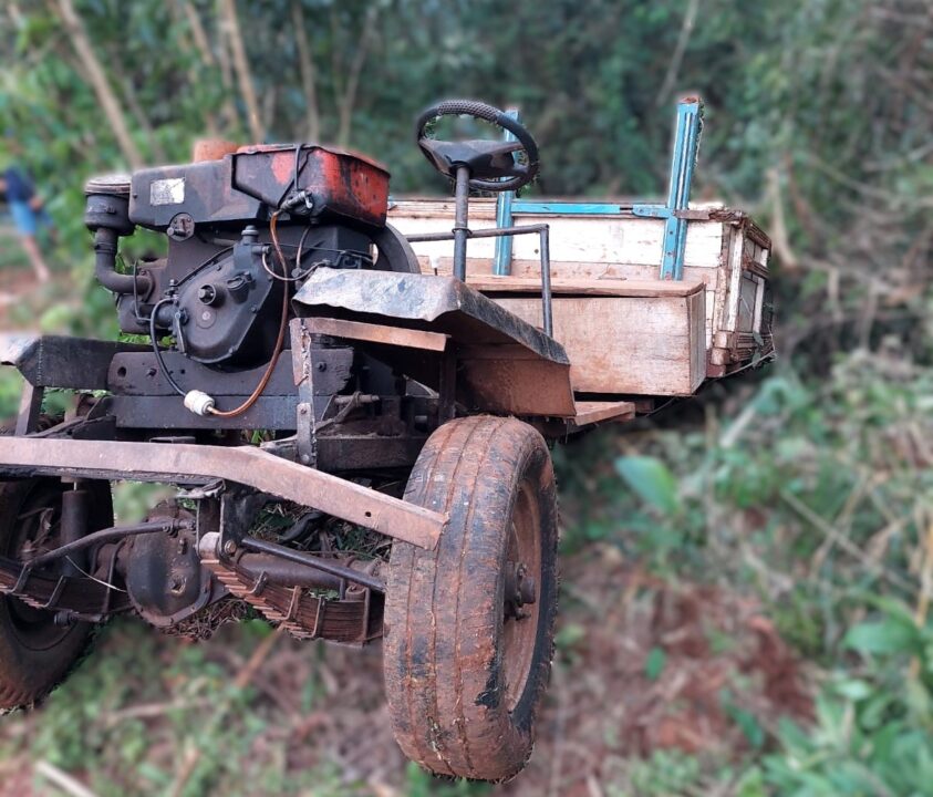 Homem morre prensado por máquina agrícola em SC 1 Studio Notícias | Studio TV Homem morre prensado por máquina agrícola em SC