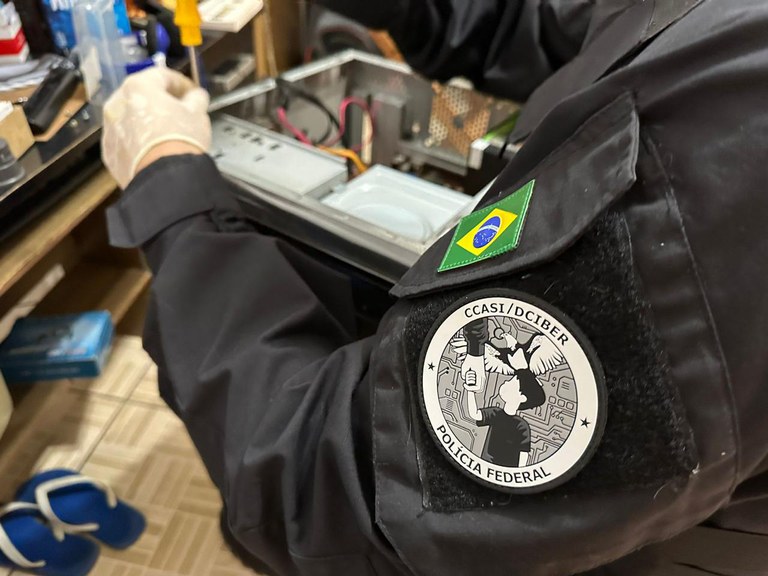 Polícia Federal deflagra Operação Terabyte para combater abuso sexual de crianças e adolescentes 1 Studio Notícias | Studio TV Polícia Federal deflagra Operação Terabyte para combater abuso sexual de crianças e adolescentes