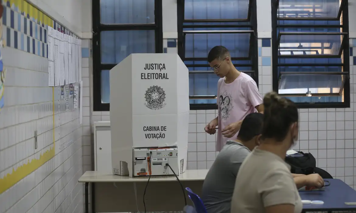 Número de eleitores de 16 e 17 anos aumentou 78% desde 2020 1 Studio Notícias | Studio TV Número de eleitores de 16 e 17 anos aumentou 78% desde 2020