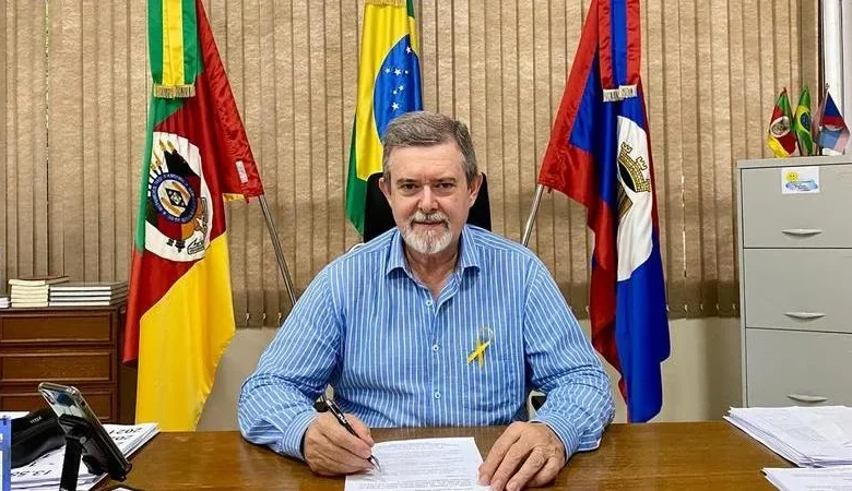 Studio Notícias | Studio TV "Faço isso por amor": Prefeito reeleito em Crissiumal abre mão do salário de R$ 16 mil mensais pelo segundo mandato