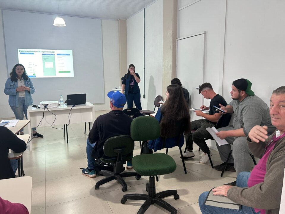 Oficina prática para produtores rurais tem início em Fagundes Varela 1 Studio Notícias | Studio TV Oficina prática para produtores rurais tem início em Fagundes Varela