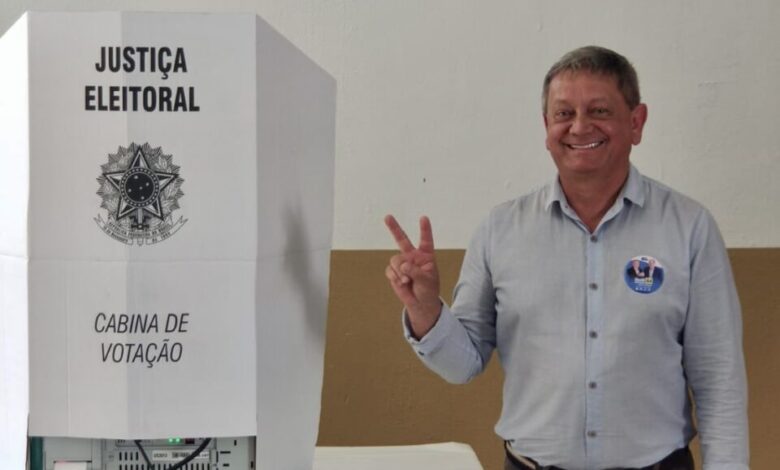 Studio Notícias | Studio TV Rudimar Peruzzo, candidato a prefeito de Vila Flores, vota nesta tarde