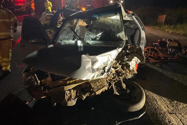 Acidente grave na ERS-130 em Arroio do Meio deixa quatro feridos 1 Studio Notícias | Studio TV Acidente grave na ERS-130 em Arroio do Meio deixa quatro feridos