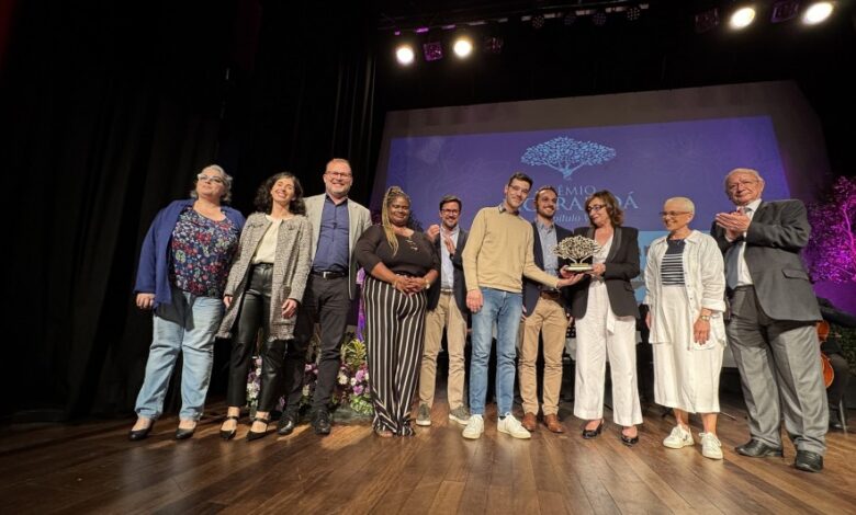 Studio Notícias | Studio TV Campanha Juntos pela Leitura no RS conquista troféu de Projeto do Ano no Prêmio Jacarandá