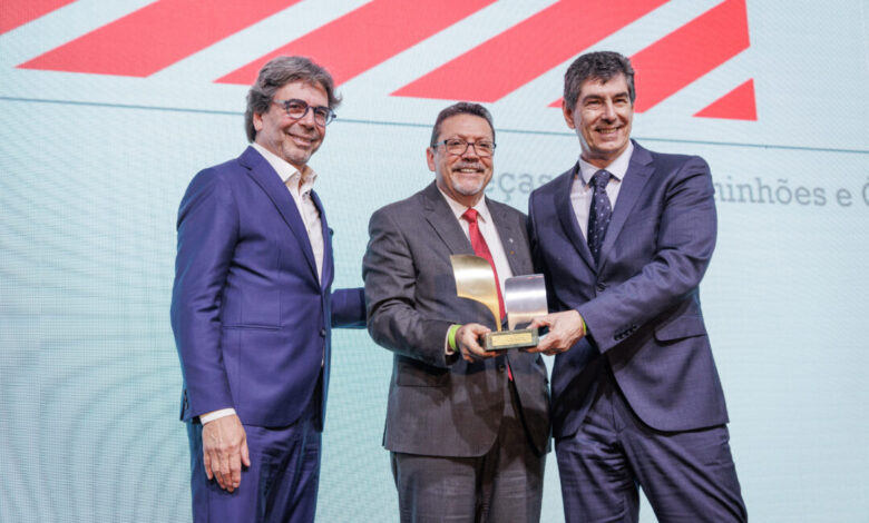 Studio Notícias | Studio TV Fras-le é eleita melhor fabricante de peças para caminhões e ônibus no Prêmio Maiores do Transporte 2024