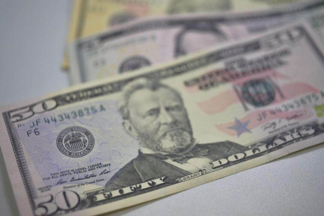 Dólar tem disparada histórica, ultrapassa R$ 5,86 e intensifica pressão econômica 1 Studio Notícias | Studio TV Dólar tem disparada histórica, ultrapassa R$ 5,86 e intensifica pressão econômica