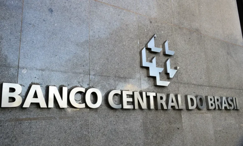 Studio Notícias | Studio TV Banco Central eleva Selic para 11,25% com aumento da inflação e incertezas econômicas