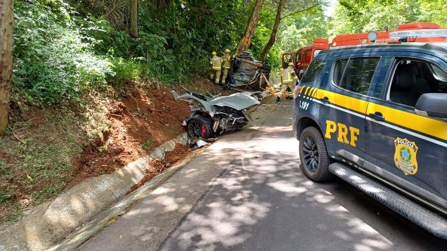 Identificado homem de 33 anos que perdeu a vida em acidente na BR-116, em Dois Irmãos 1 Studio Notícias | Studio TV Identificado homem de 33 anos que perdeu a vida em acidente na BR-116, em Dois Irmãos