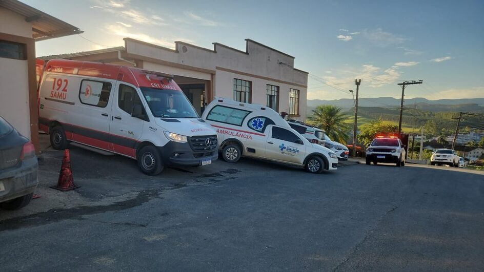 Vereadora é atacada pelo marido em tentativa de feminicídio dentro de posto de saúde em SC 1 Studio Notícias | Studio TV Vereadora é atacada pelo marido em tentativa de feminicídio dentro de posto de saúde em SC