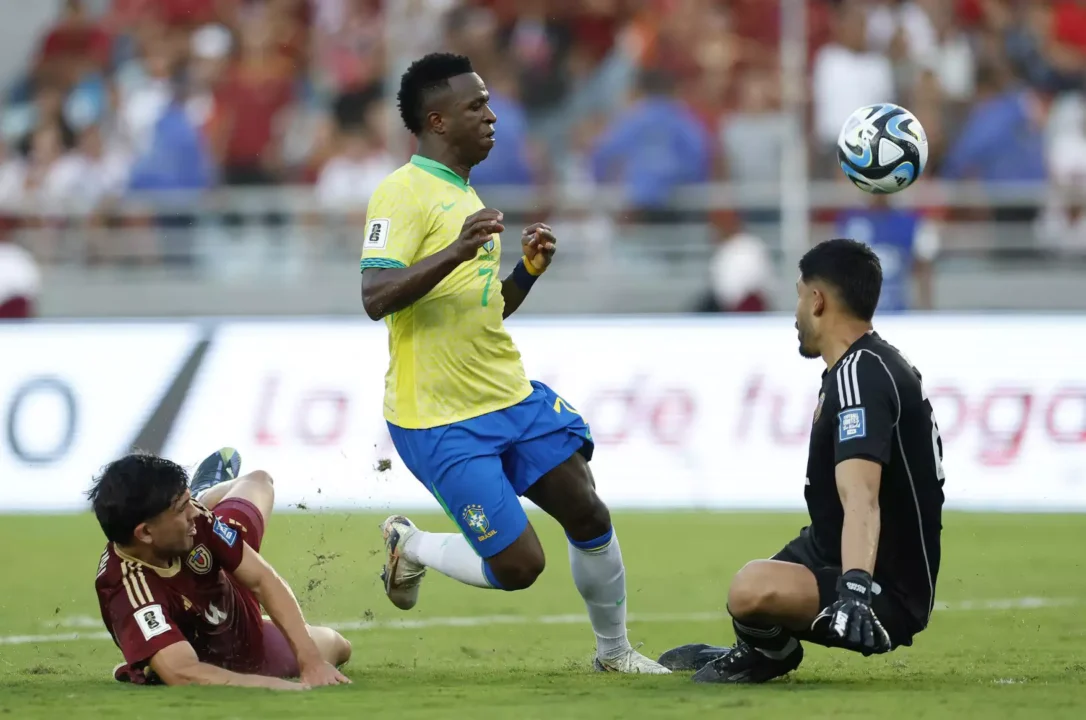 Studio Notícias | Studio TV Brasil empata em 1 a 1 com a Venezuela e sobe para o terceiro lugar nas Eliminatórias da Copa do Mundo