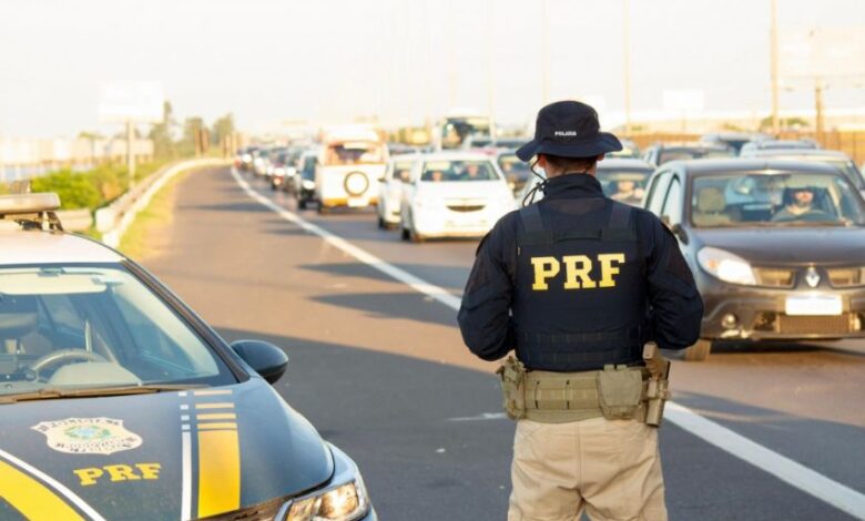 Studio Notícias | Studio TV PRF reforça fiscalização na Freeway e alerta para riscos do uso indevido do acostamento