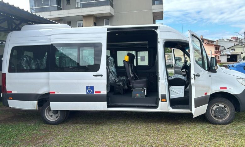 Studio Notícias | Studio TV Prefeitura de Vila Flores adquire van minibus com acessibilidade