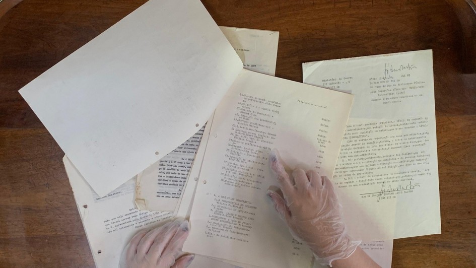 Biblioteca Pública do Estado promove exposição com documentos internos do período da ditadura militar 1 Studio Notícias | Studio TV Biblioteca Pública do Estado promove exposição com documentos internos do período da ditadura militar