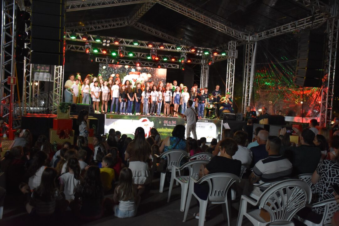 Espetáculo "APAE Noel: Asas para Sonhar" Encanta Comunidade em Veranópolis 1 Studio Notícias | Studio TV Espetáculo "APAE Noel: Asas para Sonhar" Encanta Comunidade em Veranópolis
