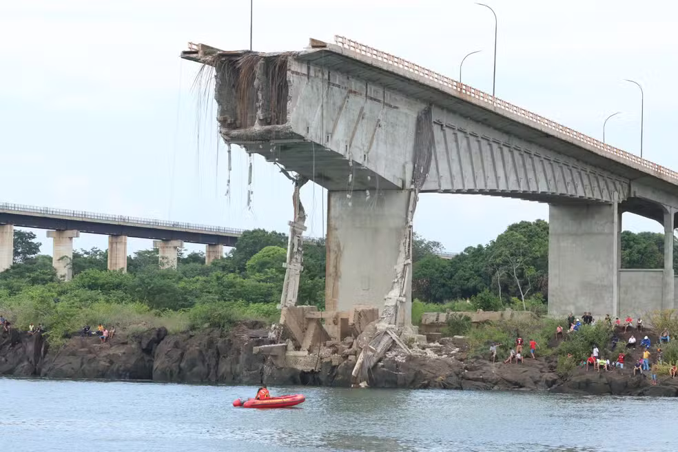 Ponte Juscelino Kubitschek de Oliveira: número de mortos chega a 11; outras seis pessoas seguem desaparecidas 1 Studio Notícias | Studio TV Ponte Juscelino Kubitschek de Oliveira: número de mortos chega a 11; outras seis pessoas seguem desaparecidas