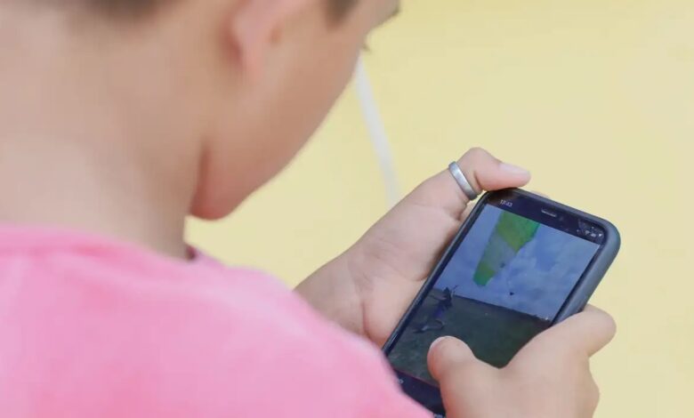 Studio Notícias | Studio TV Senado aprova projeto para restringir uso de celular em escolas