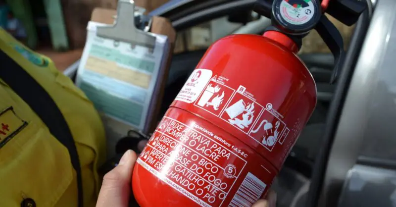 Senado avalia retorno do extintor de incêndio como item obrigatório em carros de passeio 1 Studio Notícias | Studio TV Senado avalia retorno do extintor de incêndio como item obrigatório em carros de passeio