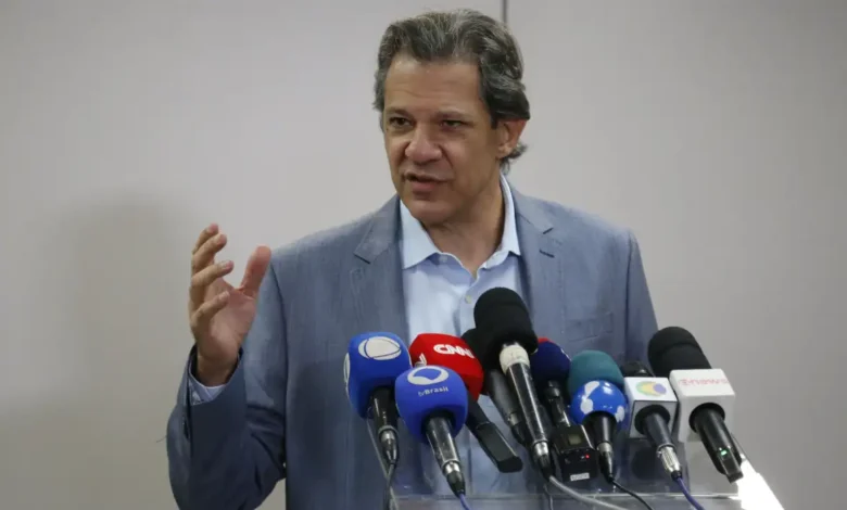 Studio Notícias | Studio TV Haddad diz que câmbio é flutuante e que o dólar vai se acomodar