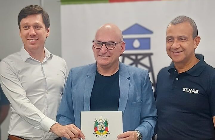 Studio Notícias | Studio TV Prefeito de Fagundes Varlea assina convênio para levar água potável à Comunidade de São José