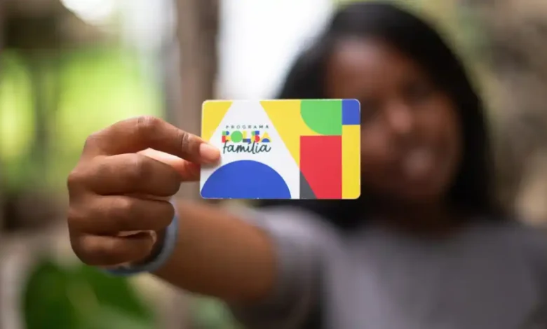 Studio Notícias | Studio TV Caixa paga Bolsa Família a beneficiários com NIS de final 9