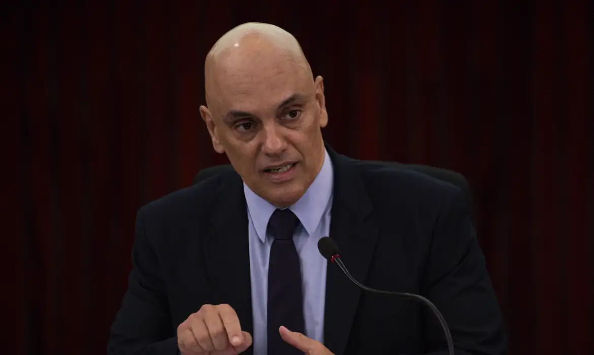 Moraes vota por Zambelli pegar 10 anos de prisão por invasão ao CNJ 1 Studio Notícias | Studio TV Moraes vota por Zambelli pegar 10 anos de prisão por invasão ao CNJ